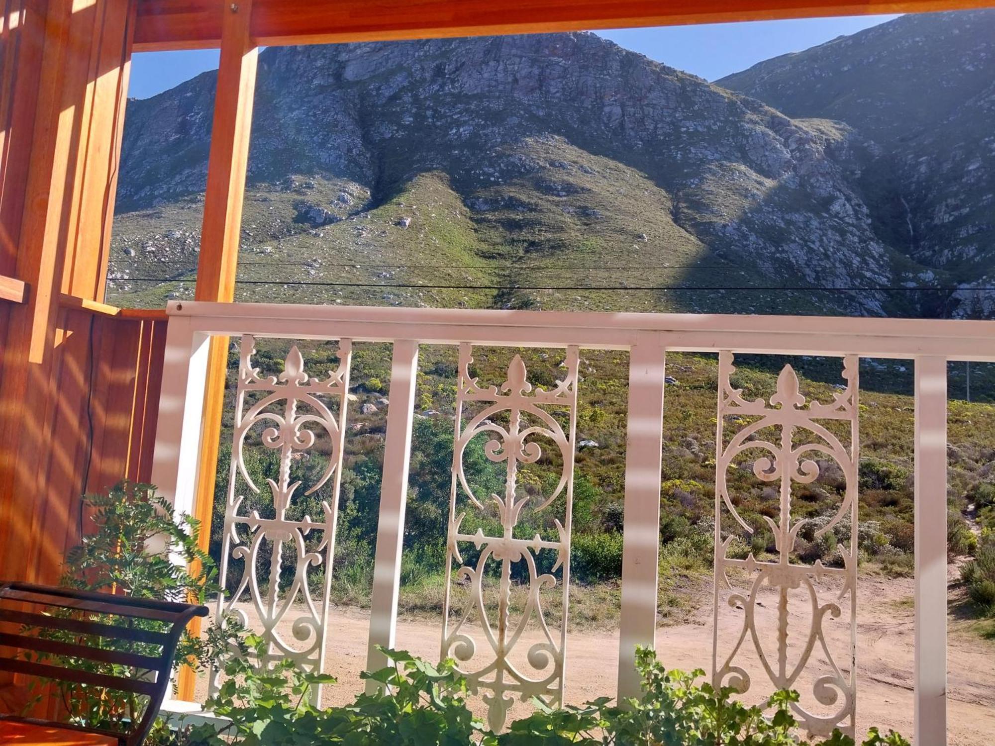Hotel The Trailhouse Bettyʼs Bay Exteriér fotografie